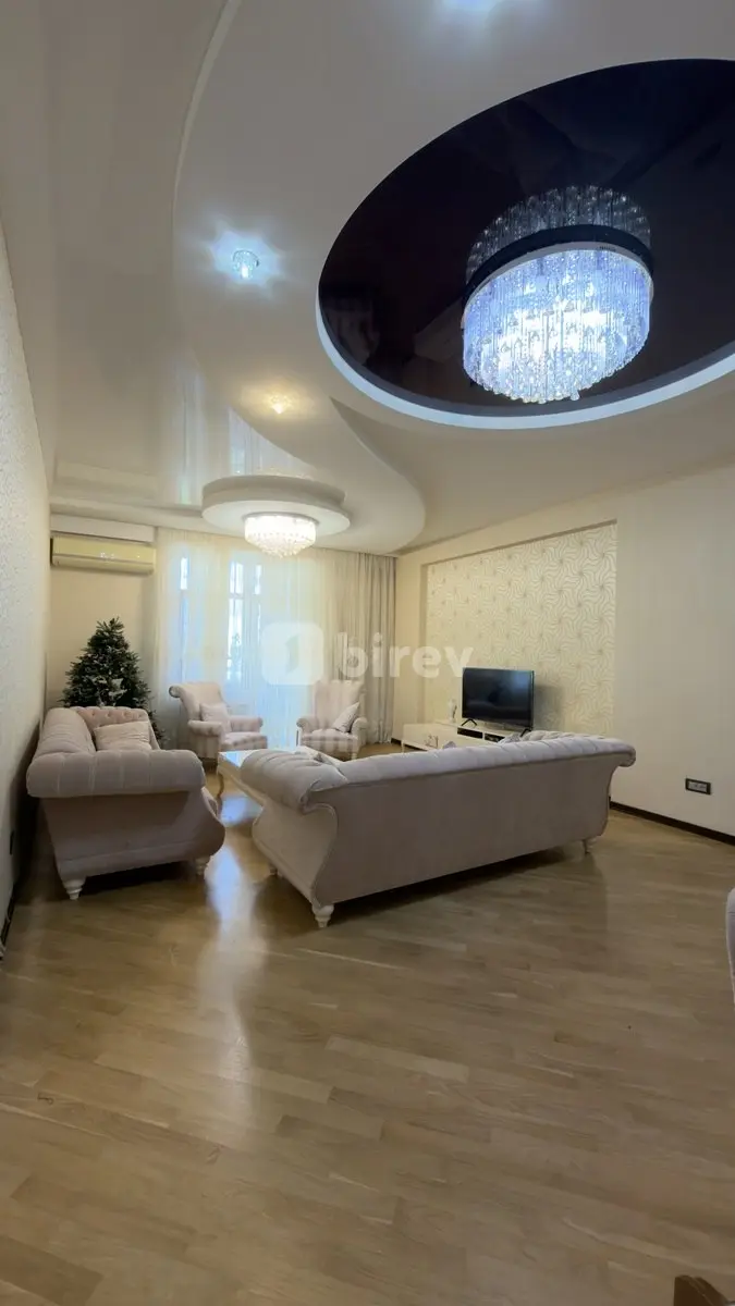 4-комнатная квартира, Ясамальский район, Hüseyn Cavid prospekti, Баку — фото 1