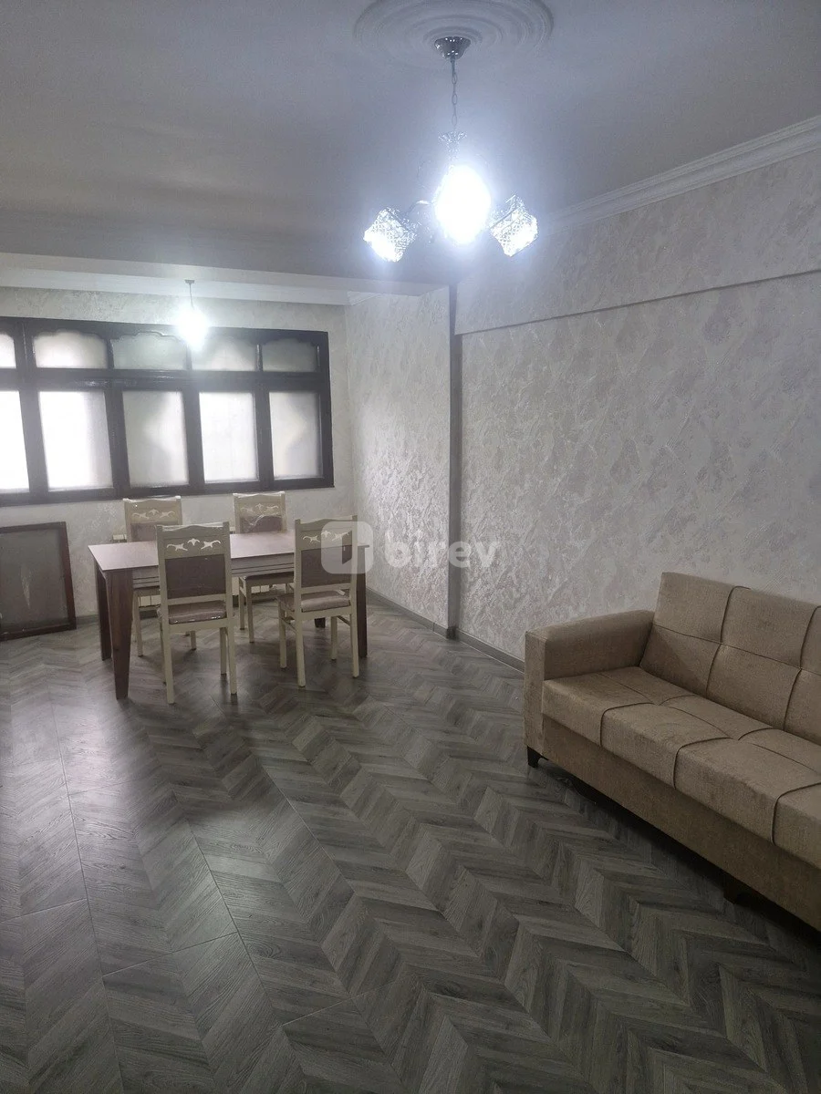 3-комнатная квартира, пос. 8-й километр, ƏLİ VƏLİYEV küç, Низаминский район — фото 1