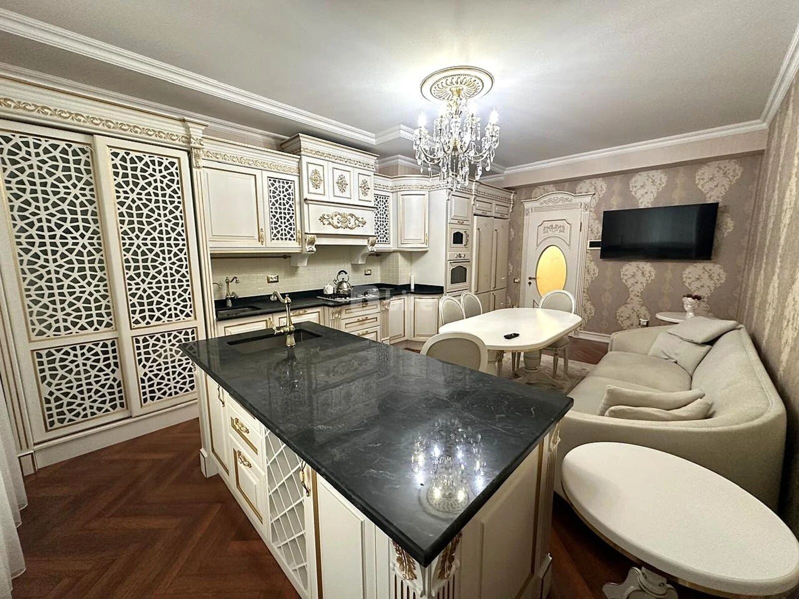 4-комнатная квартира, Насиминский район, Üzeyir Hacıbəyov küçəsi, Баку — фото 5