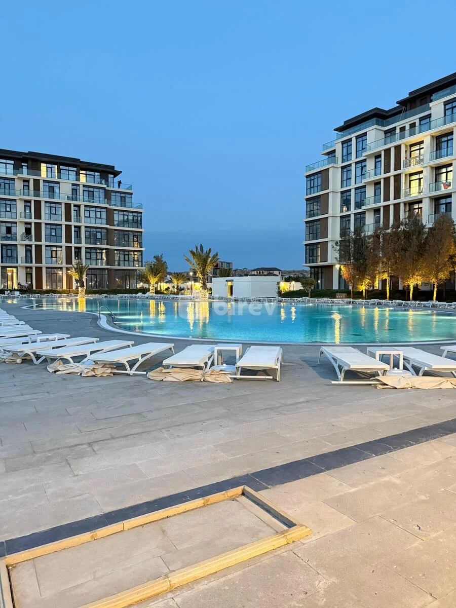 4-комнатная квартира, пос. Sea Breeze, Sea Breeze Resort., Сабунчинский район — фото 1