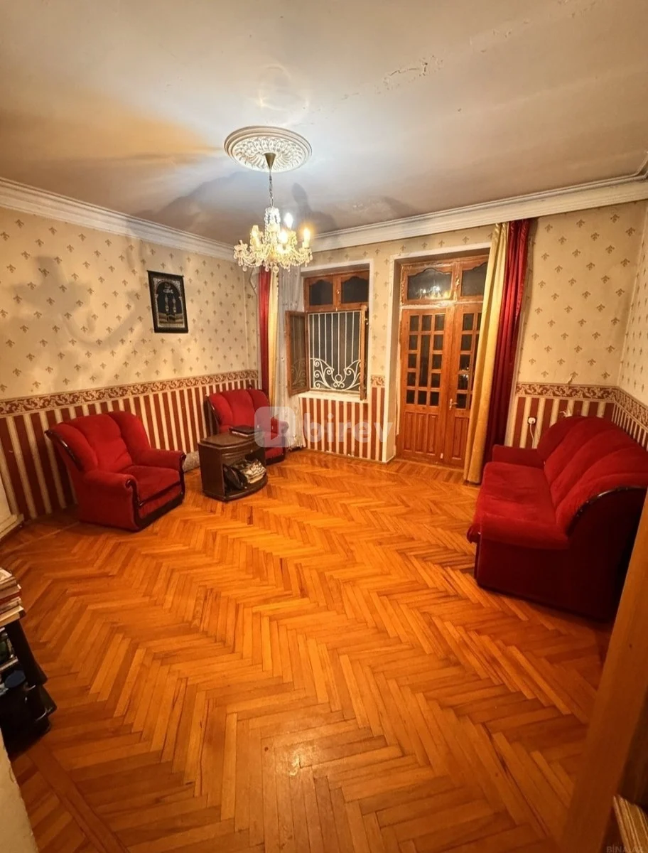 3-комнатная квартира, Насиминский район, Mirəli Qaşqay küç., Баку — фото 1
