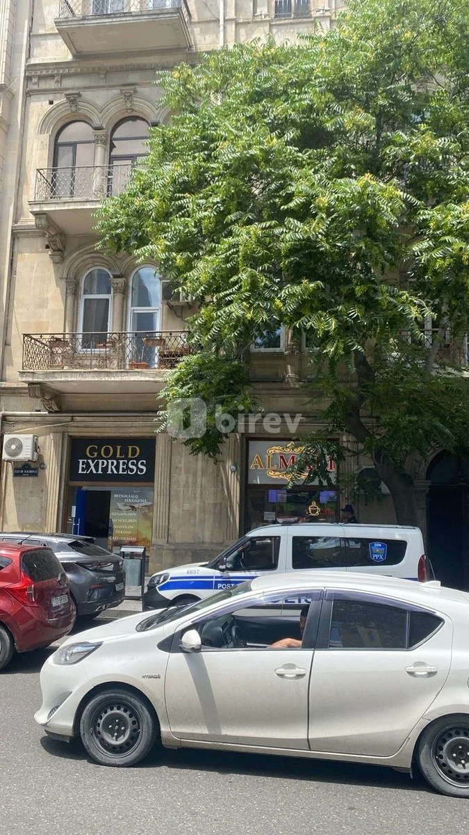 3-комнатная квартира, Сабаильский район, Üzeyir Hacıbəyov küçəsi, Баку — фото 17