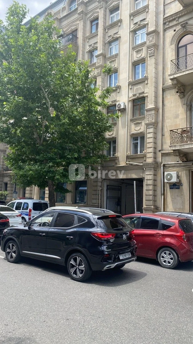 3-комнатная квартира, Сабаильский район, Üzeyir Hacıbəyov küçəsi, Баку — фото 18