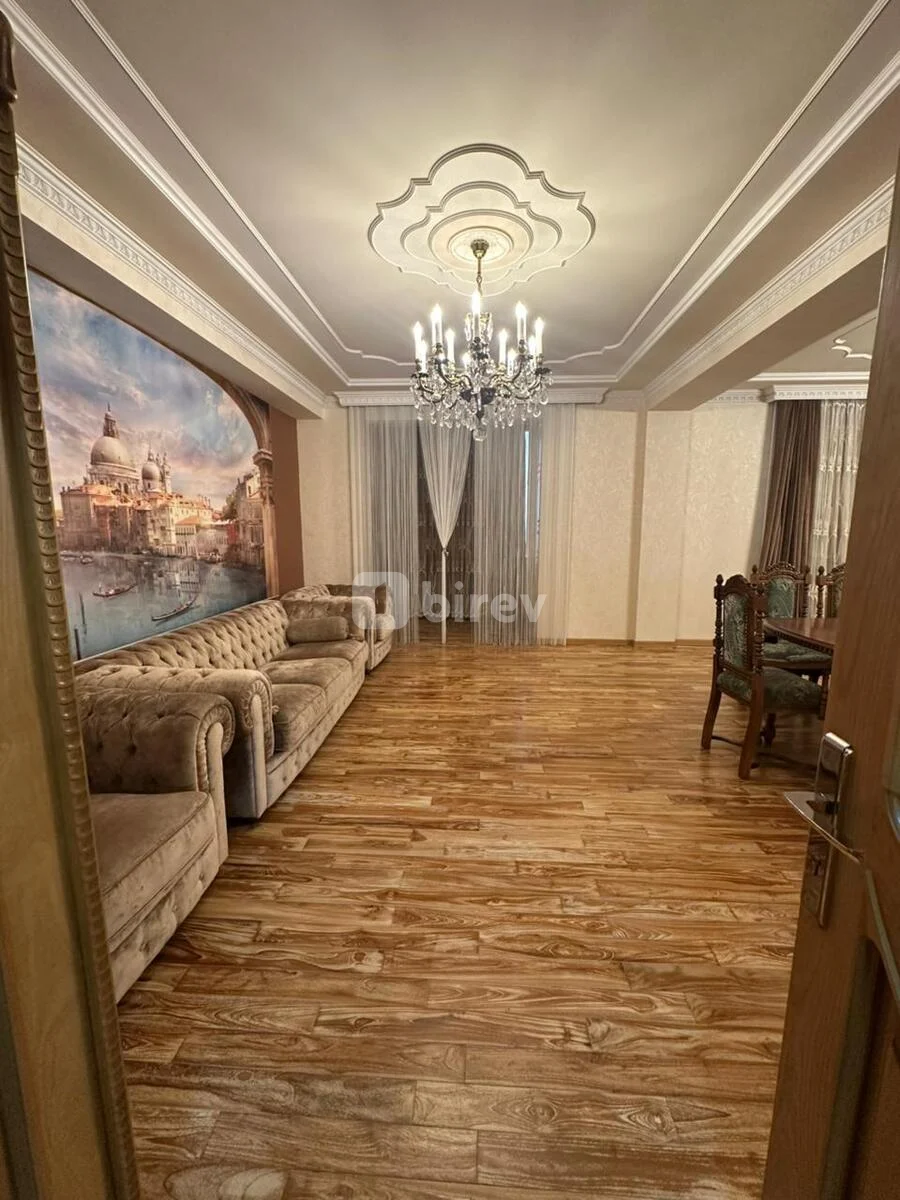 6-комнатная квартира, 3-й микрорайон, Asif Məhərrəmov küçəsi, ev 1D, Насиминский район — фото 2