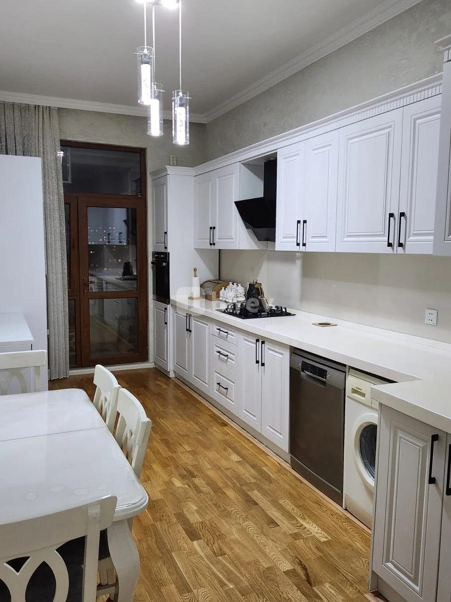 3-комнатная квартира, Низаминский район, Kamil Balakişiyev k., Баку — фото 9