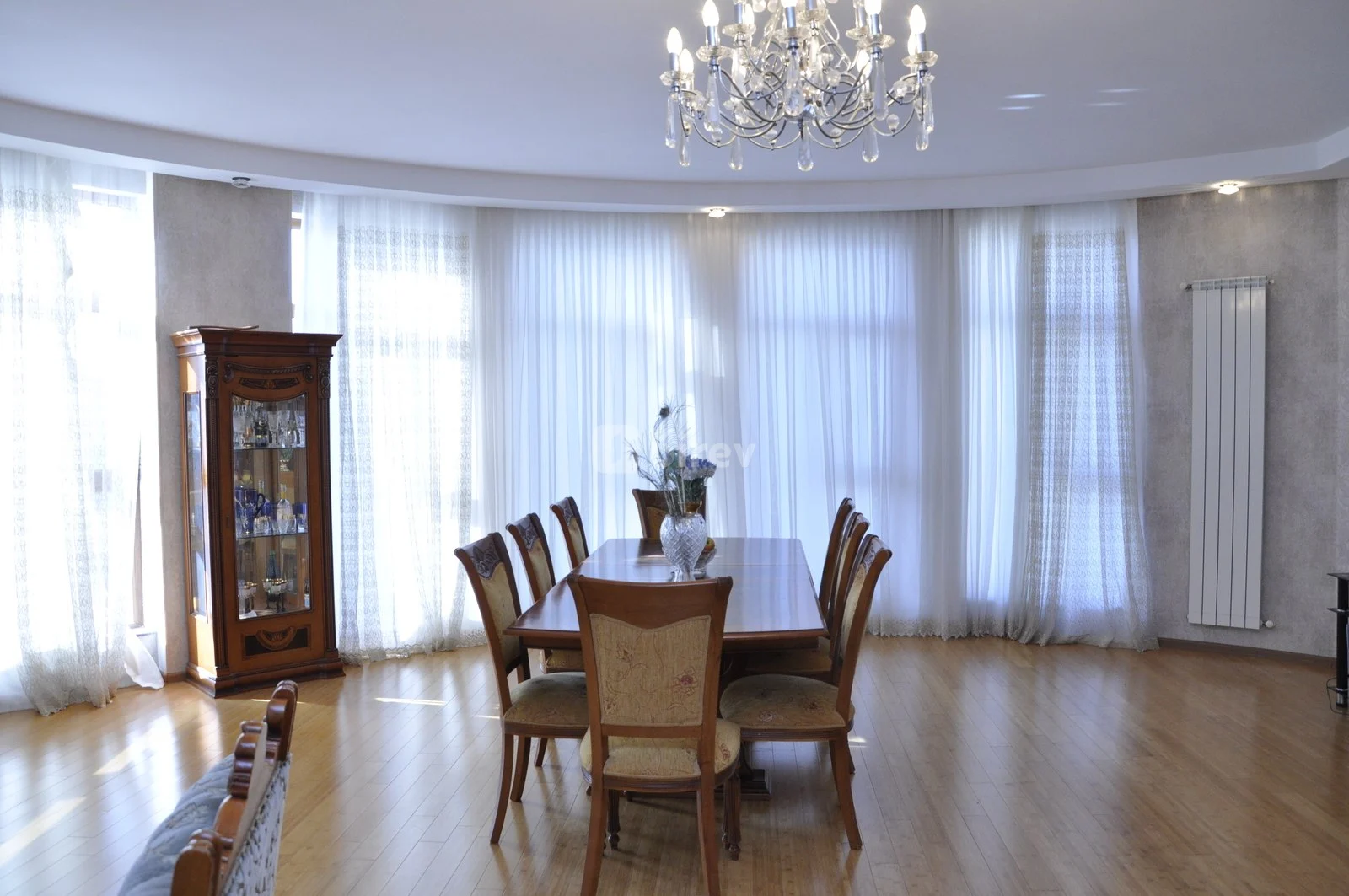 4-комнатная квартира, Хатаинский район, Fəzail Bayramov 11 56, Баку — фото 1