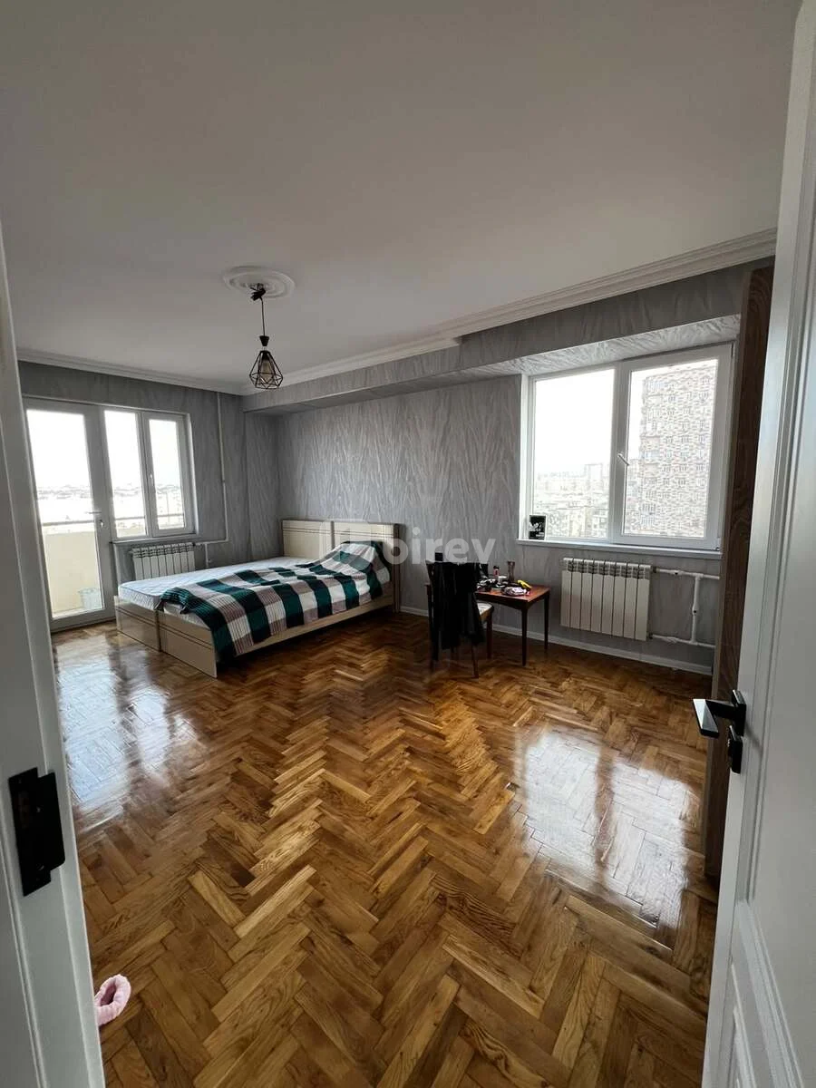 5-комнатная квартира, пос. 8-й километр, Qara Qarayev pr., 109., Низаминский район — фото 2