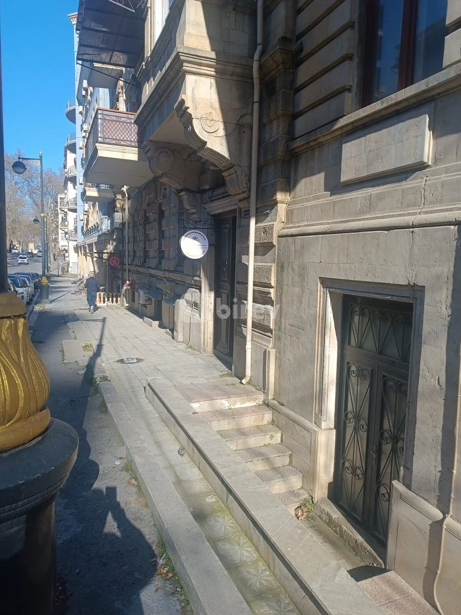 3-комнатная квартира, Сабаильский район, Nizami küçəsi 8/12, Баку — фото 10