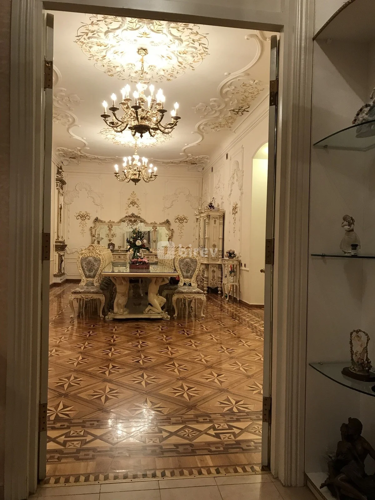 6-комнатная квартира, Сабаильский район, Üzeyir Hacıbəyov küç.46, Баку — фото 6