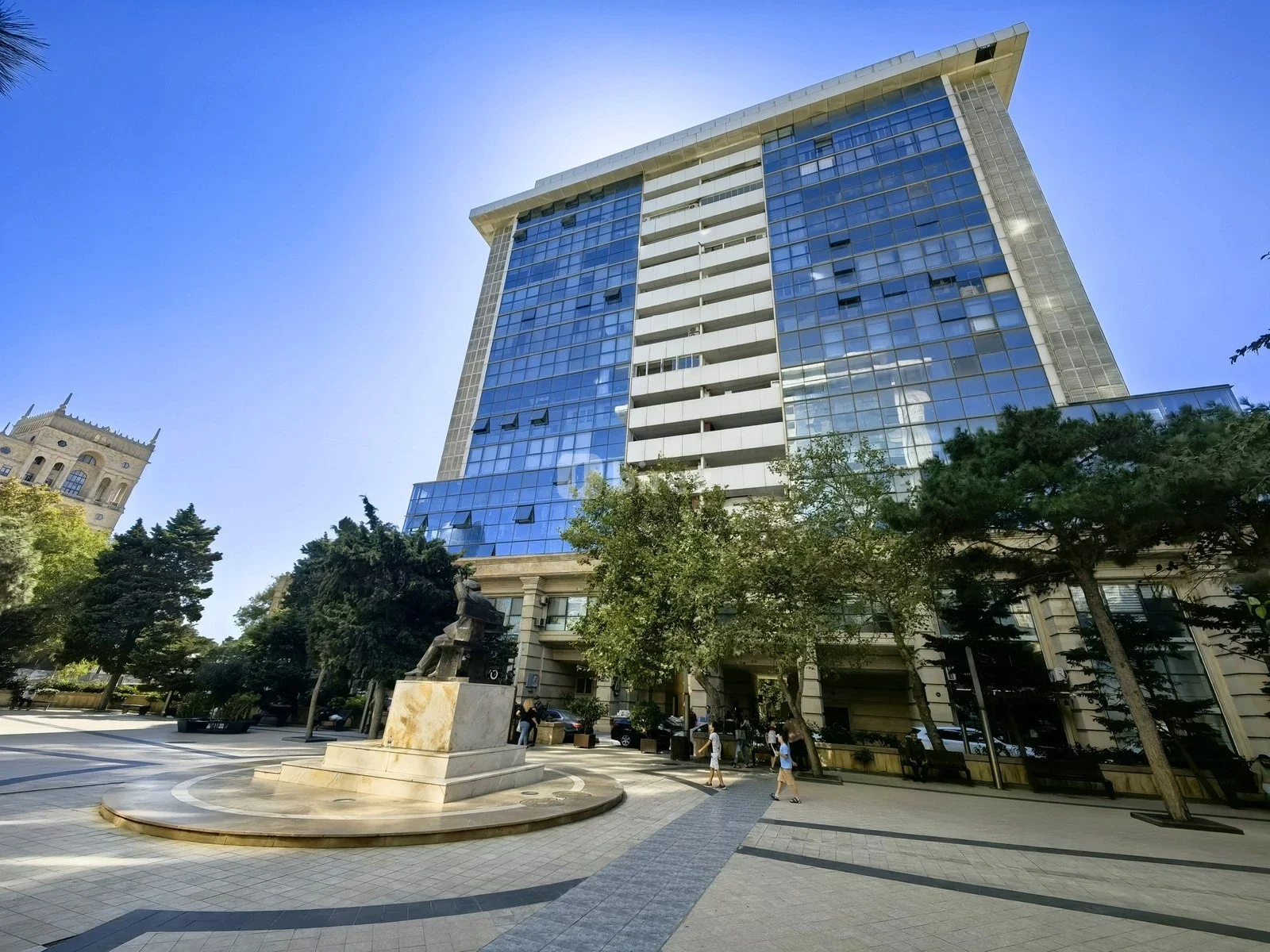 3-комнатная квартира, Насиминский район, Fikrət Əmirov küçəsi, Баку — фото 3