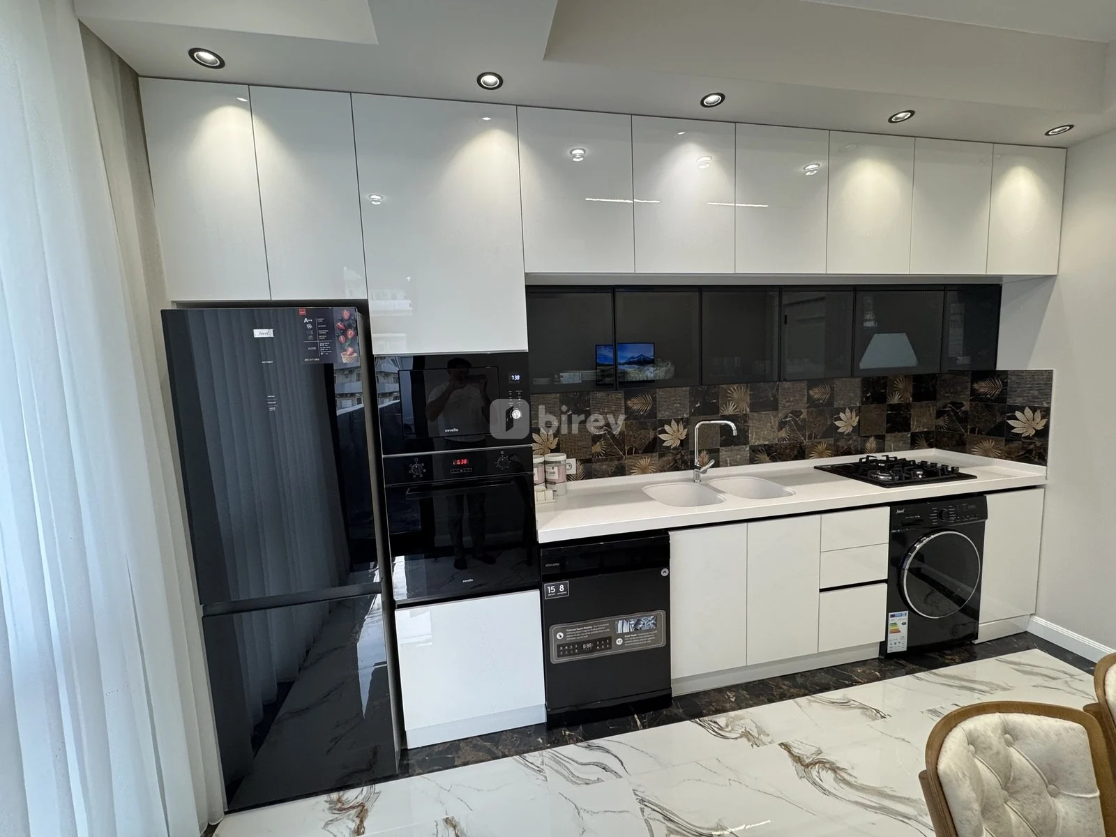 3-комнатная квартира, Хатаинский район, Ayaz İsmayılov 9/17, Баку — фото 11