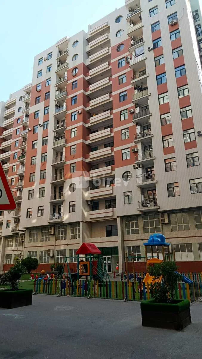 5-комнатная квартира, Насиминский район, Ə.Salamzadə küç.1035, Баку — фото 1