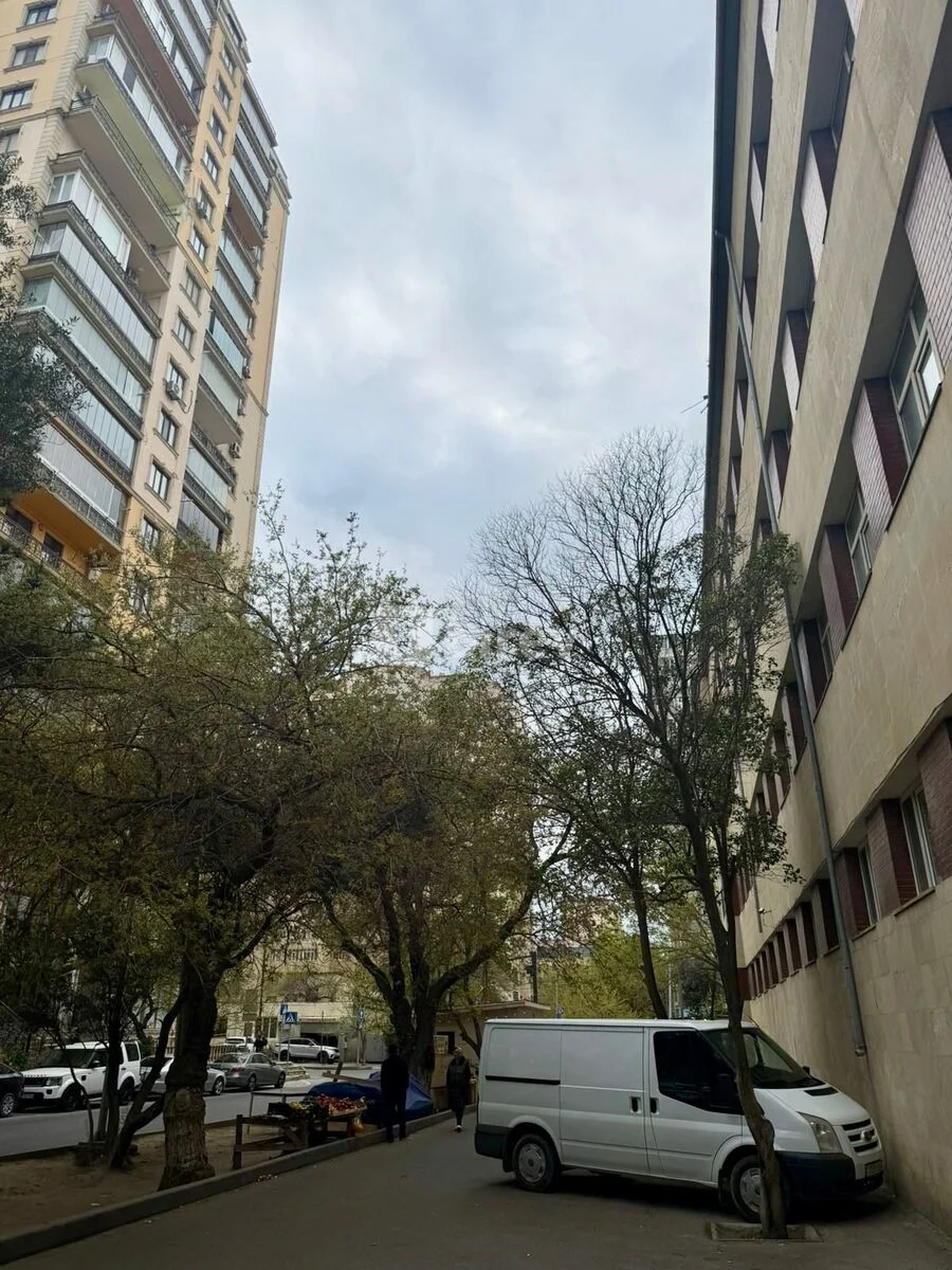 4-комнатная квартира, Насиминский район, Həsən Əliyev küç., Баку — фото 5