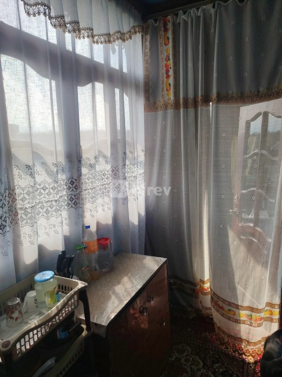 3-комнатная квартира, Гянджа, Vəli Xuluflu küç. — фото 12