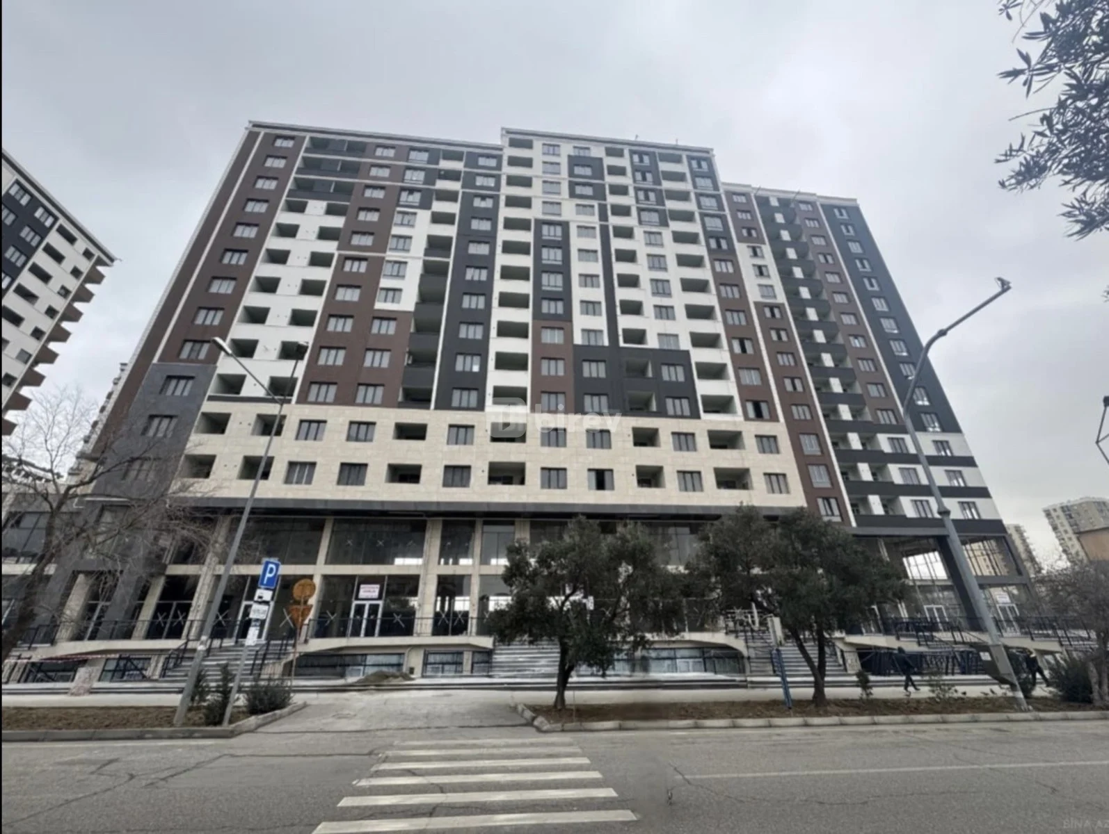 3-комнатная квартира, Низаминский район, Rüstəm Rüstəmov küçəsi 14, Баку — фото 1