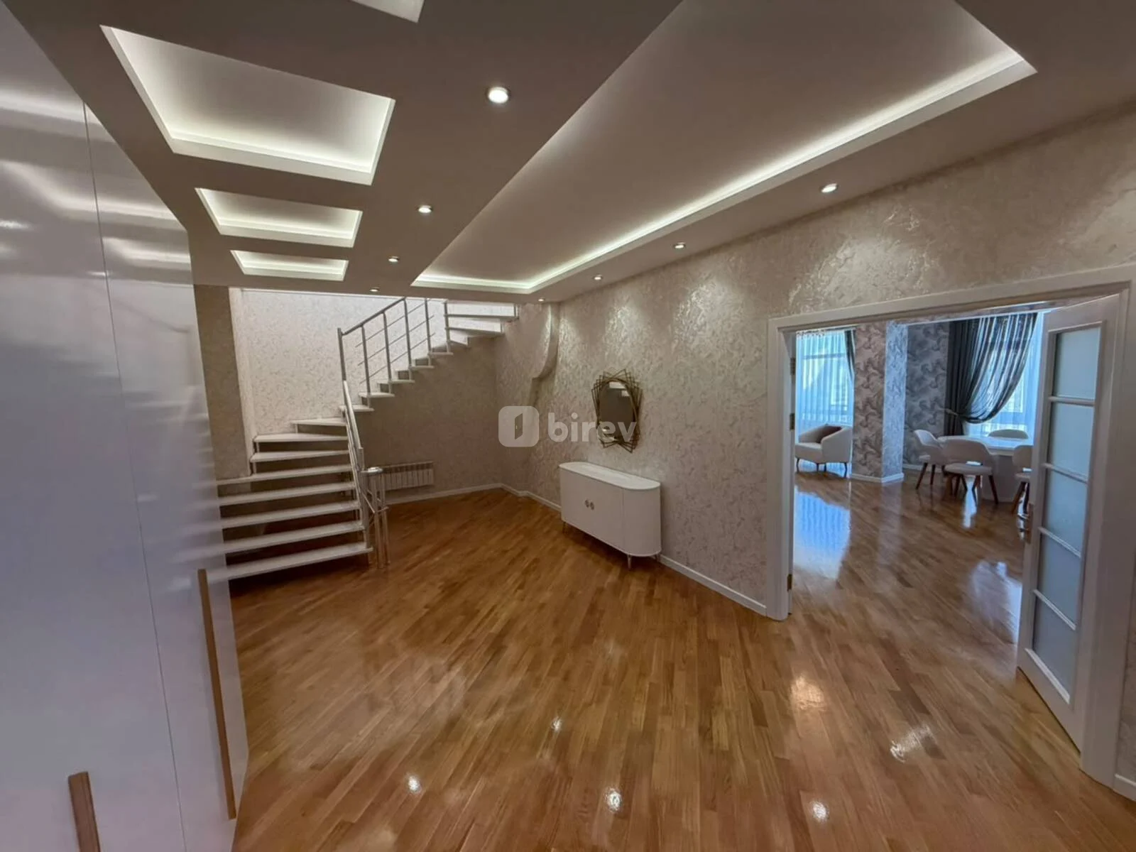 4-комнатная квартира, Наримановский район, Orucəliyev küçəsi, Баку — фото 1