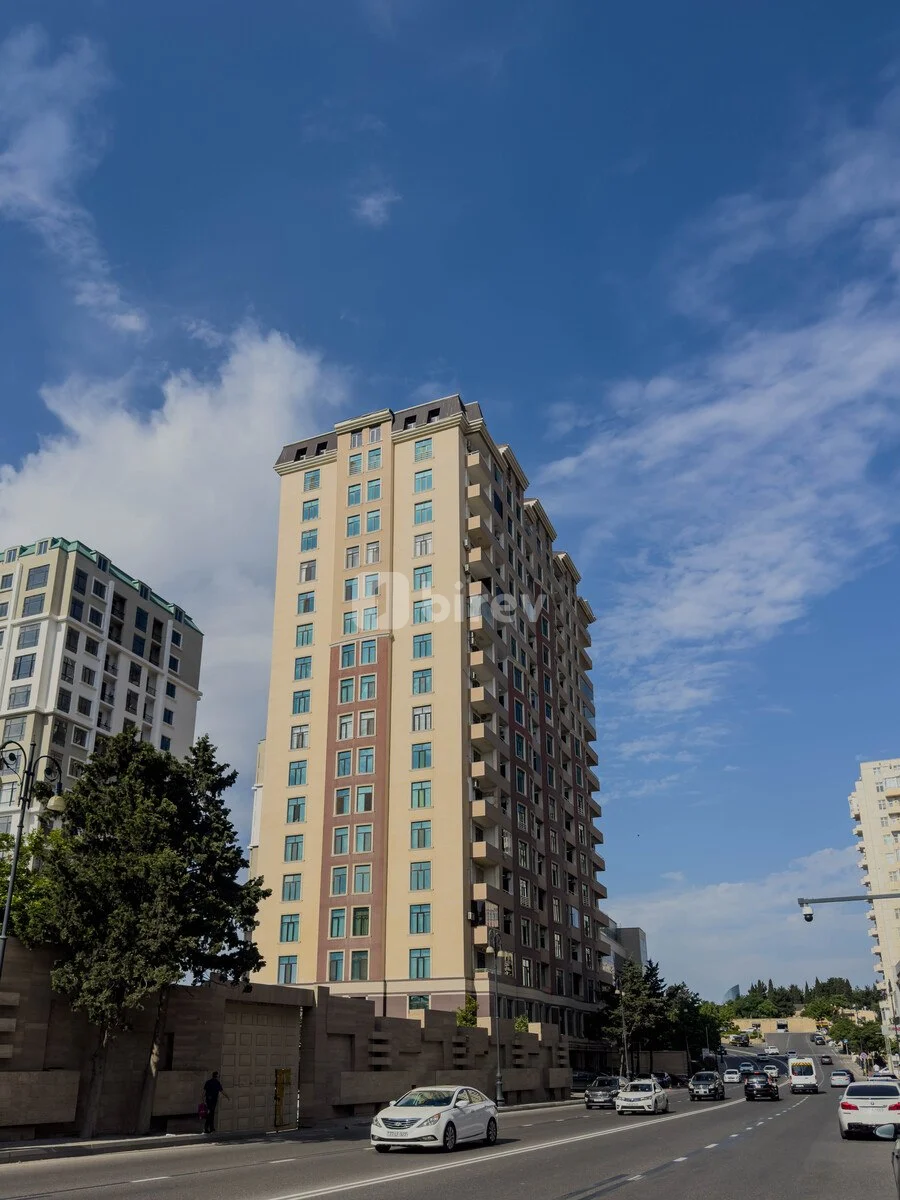 3-комнатная квартира, пос. Бадамдар, Mikayıl Müşfiq küçəsi, Сабаильский район — фото 1