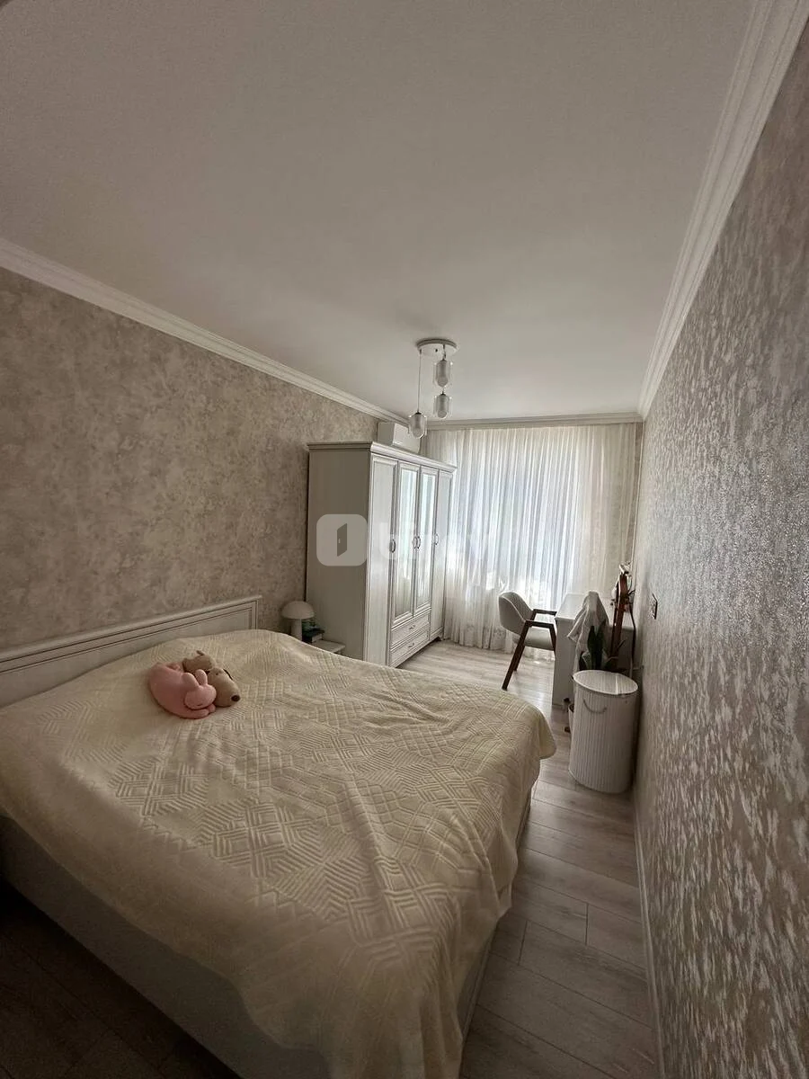 4-комнатная квартира, пос. 8-й километр, Elşən Süleymanov 57, Низаминский район — фото 1