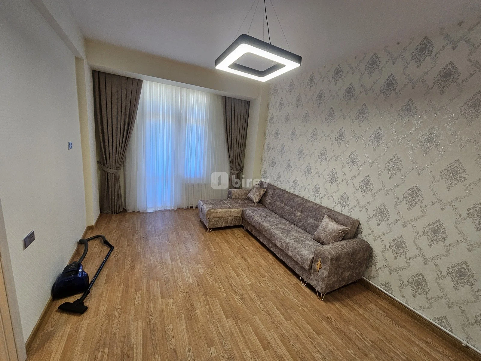 3-комнатная квартира, Насиминский район, Həsən Əliyev küç. 17, Баку — фото 1