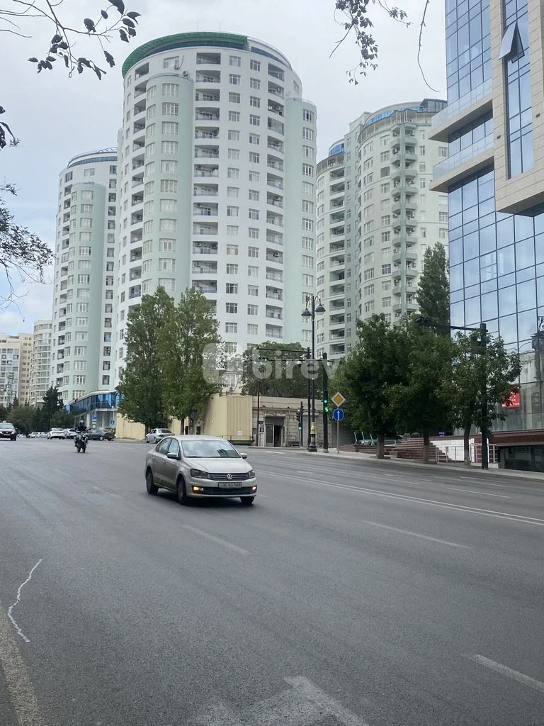 4-комнатная квартира, пос. Кубинка, Səməd Vurğun küç.58, Насиминский район — фото 1