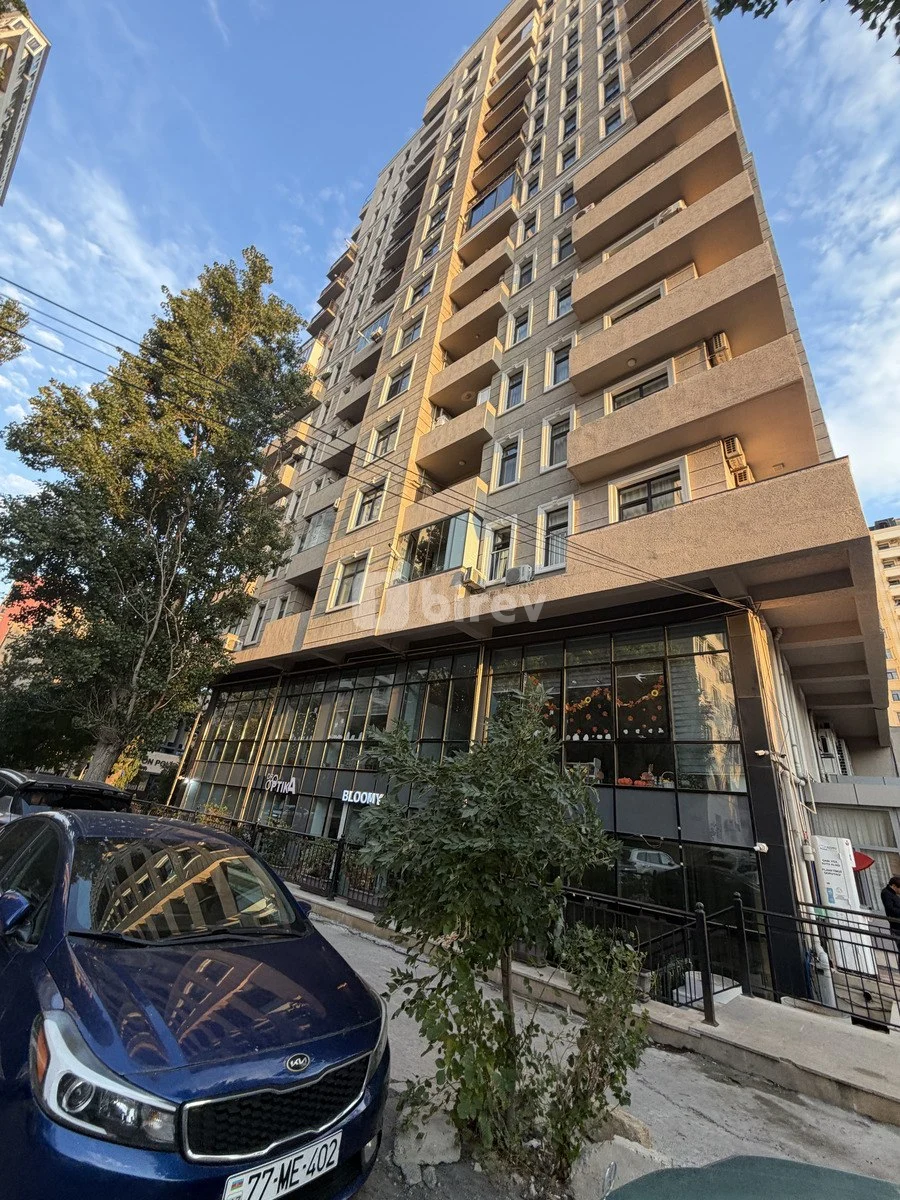 3-комнатная квартира, Насиминский район, İzzət Həmidov Küç, Баку — фото 1