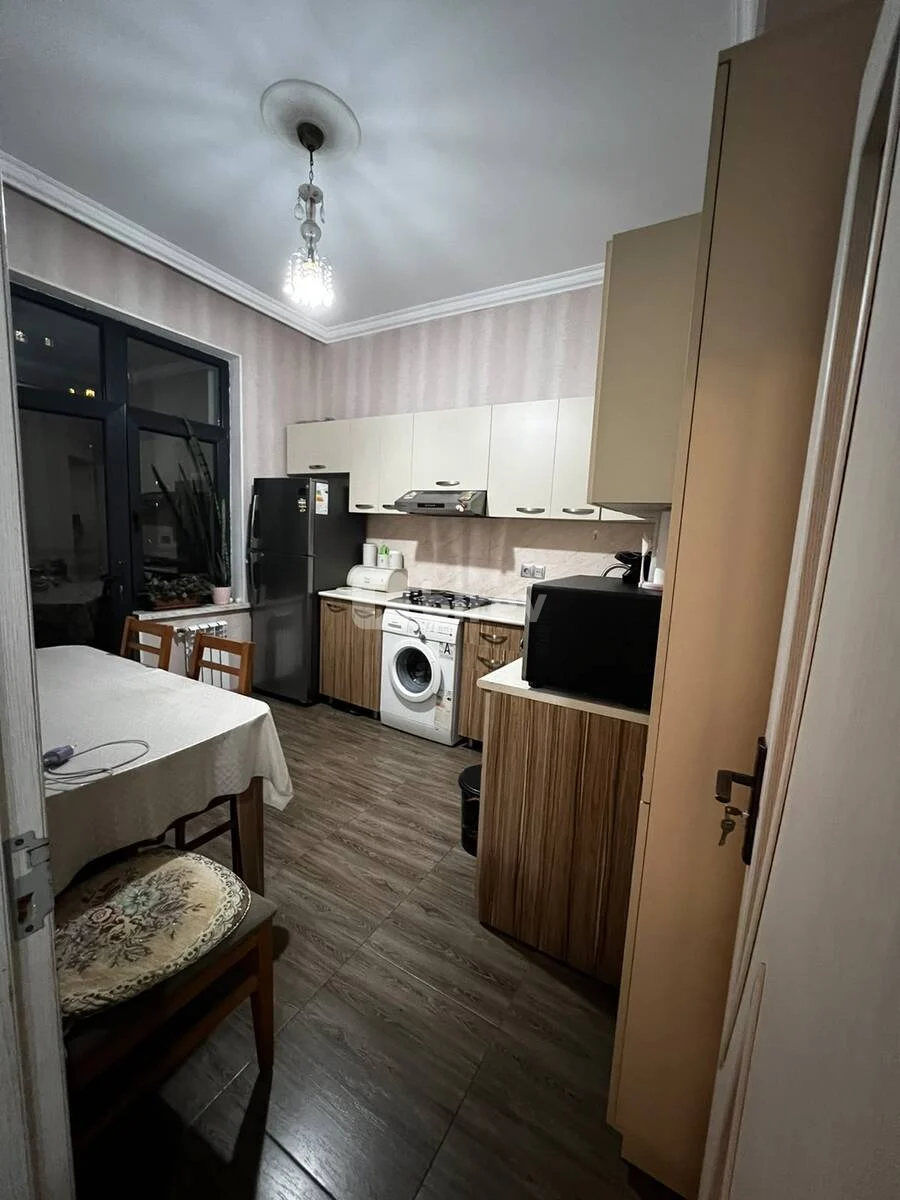3-комнатная квартира, Насиминский район, İzzət Həmidov Küç, Баку — фото 12