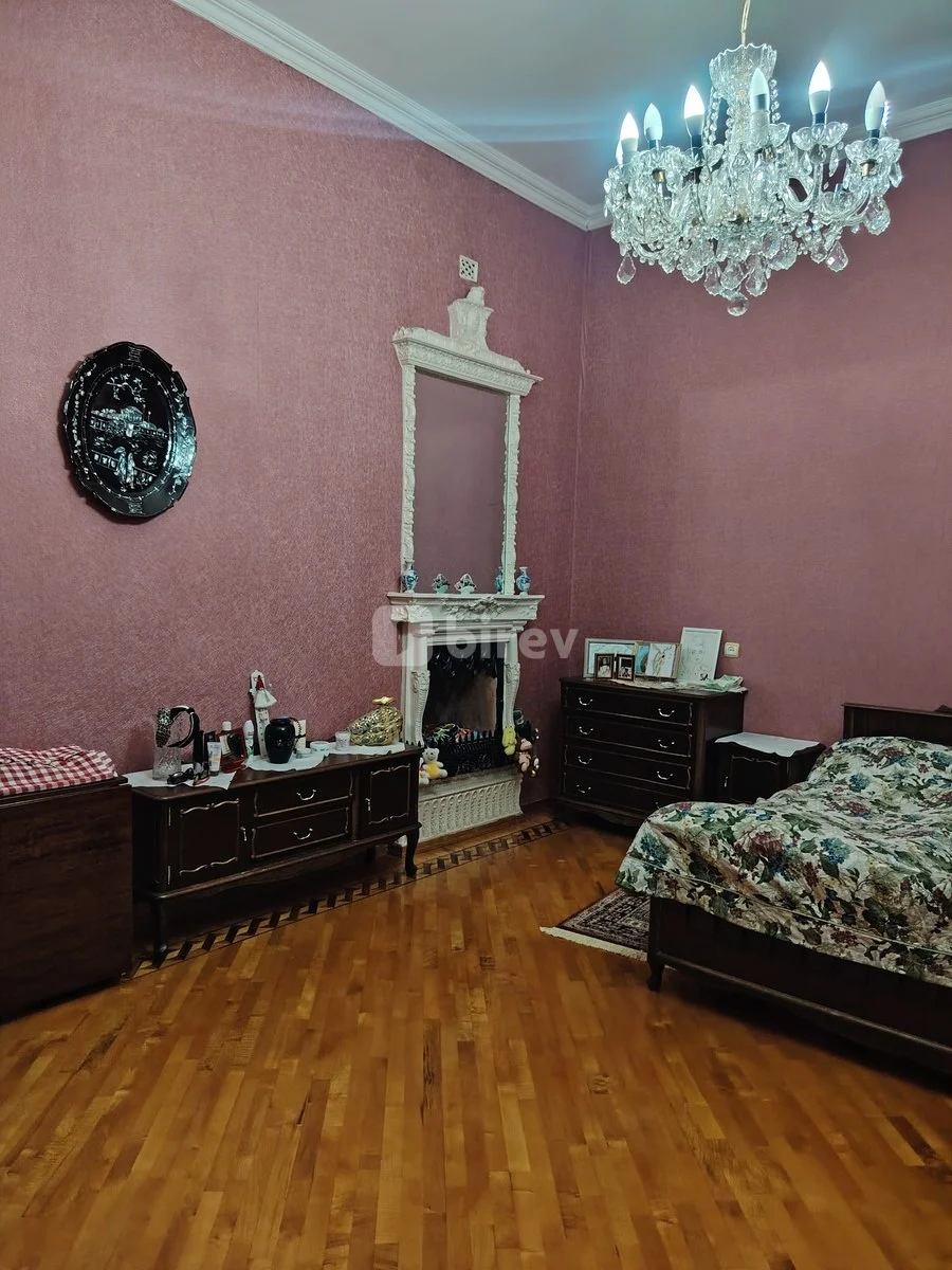 3-комнатная квартира, пос. Кубинка, Shamil Ezizbeyov 92, Насиминский район — фото 1