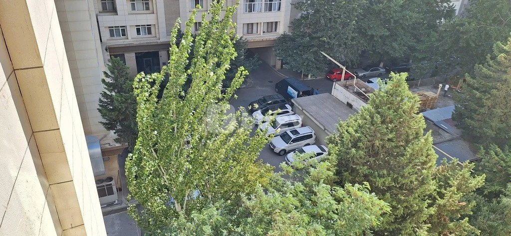 4-комнатная квартира, Сабаильский район, İzzət Nəbiyev küç., Баку — фото 6