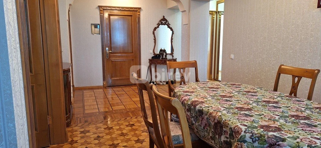 4-комнатная квартира, Сабаильский район, İzzət Nəbiyev küç., Баку — фото 10