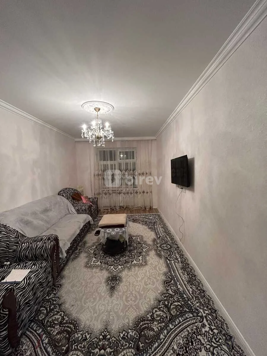 3-комнатная квартира, Сураханский район, Massiv D, Баку — фото 1