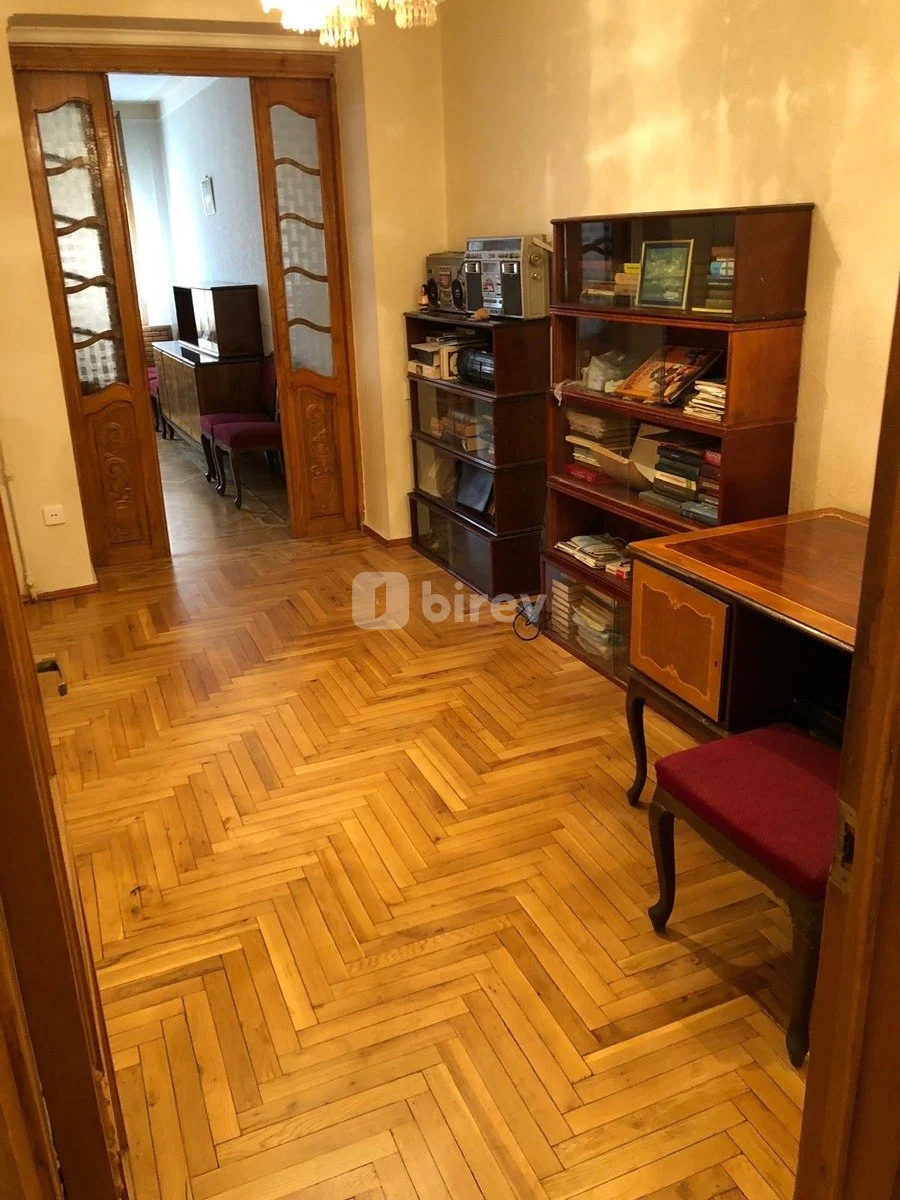 4-комнатная квартира, Сабаильский район, Nizami küçəsi 80/84, Баку — фото 10