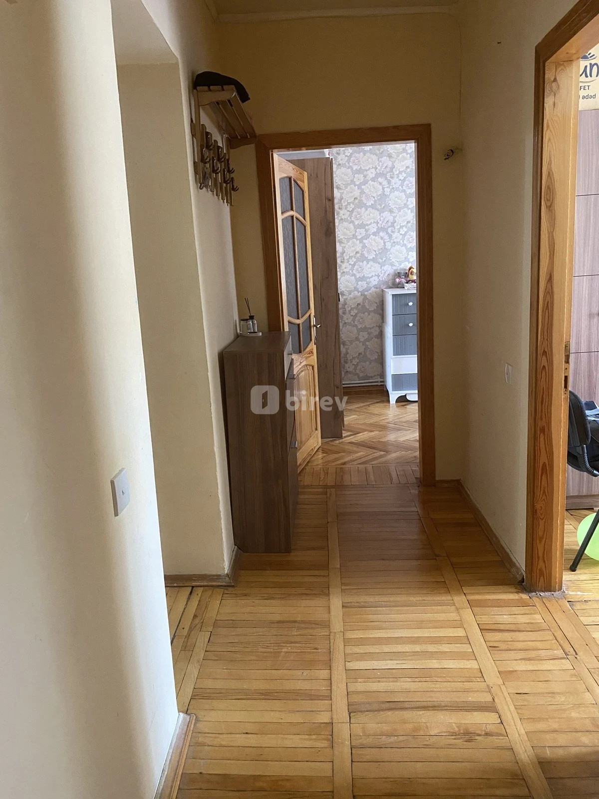4-комнатная квартира, пос. 8-й километр, Cəmşid Naxçıvanski 61, Низаминский район — фото 1