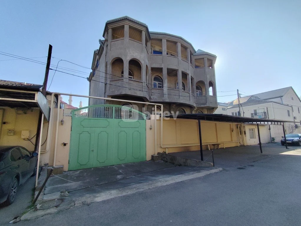 8-комнатный дом, пос. М.Э. Расулзаде, C.Cabbarlı küç., Бинагадинский район — фото 1