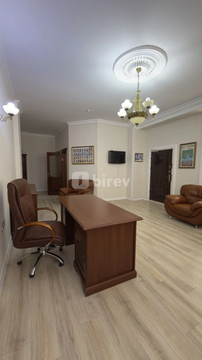 Офис, пос. Ени Ясамал, Bəsti Bağırova küçəsi 20, Ясамальский район — фото 15