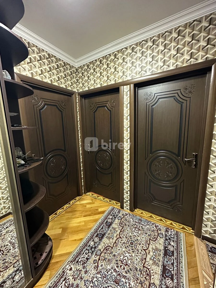 3-комнатная квартира, 4-й микрорайон, Hüseyn Seyidzadə 82, Насиминский район — фото 5