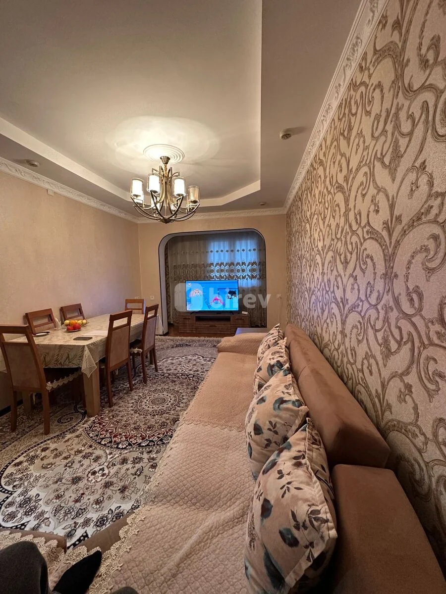 3-комнатная квартира, 4-й микрорайон, Hüseyn Seyidzadə 82, Насиминский район — фото 7