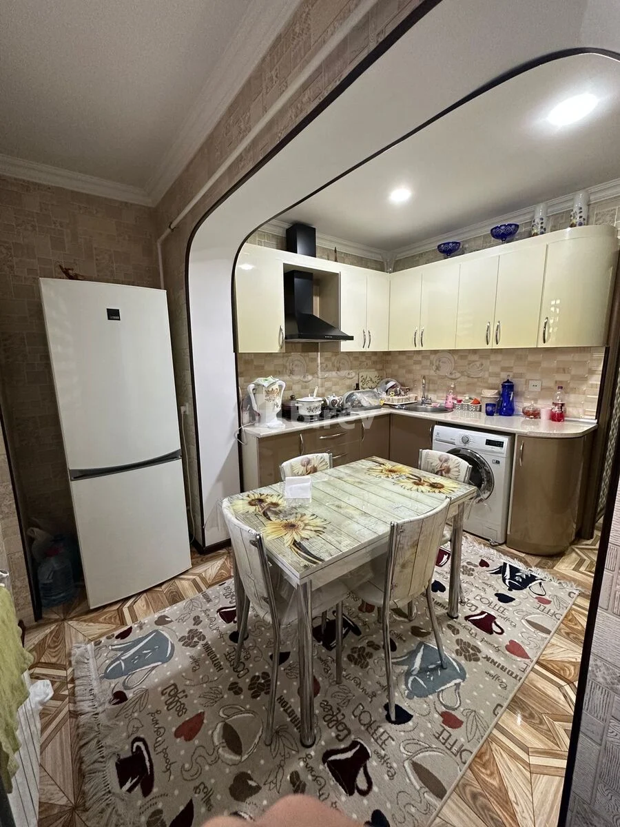 3-комнатная квартира, 4-й микрорайон, Hüseyn Seyidzadə 82, Насиминский район — фото 13