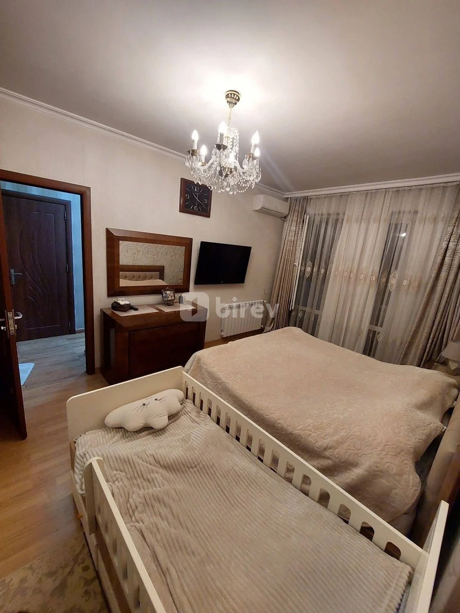 3-комнатная квартира, Сабаильский район, Qurban Abbasov küçəsi, Баку — фото 12