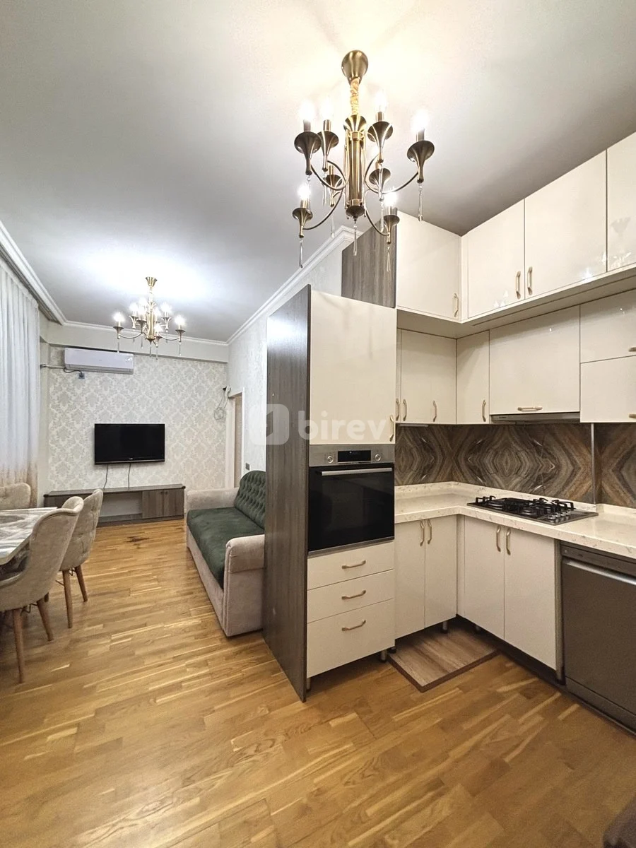 3-комнатная квартира, Ясамальский район, Müstəqillik küçəsi, Баку — фото 14
