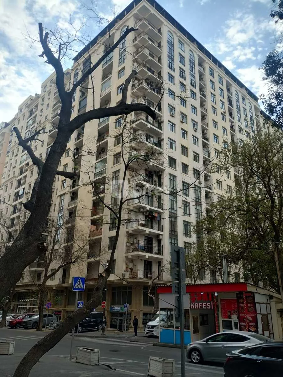 4-комнатная квартира, Наримановский район, Ə. Əlizadə küç. 64, Баку — фото 1