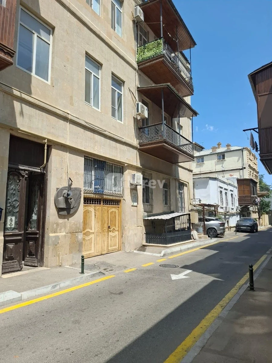 3-комнатная квартира, Насиминский район, Əlövsət Quliyev küç., Баку — фото 18