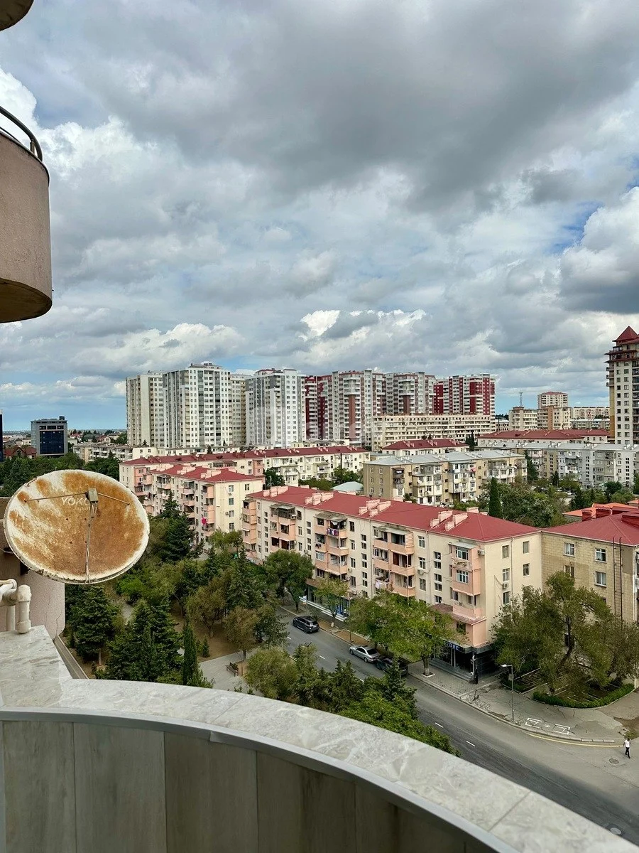 3-комнатная квартира, пос. 8-й километр, Azər Manafov 1a, Низаминский район — фото 11