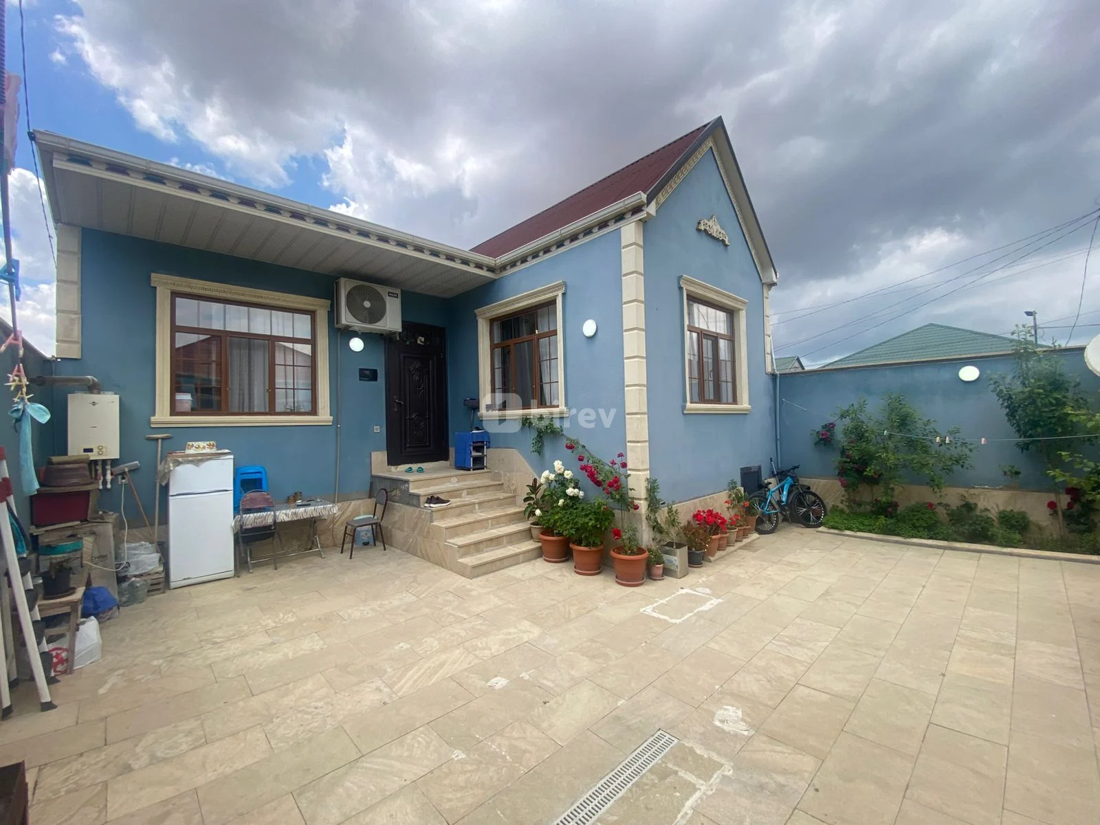 4-комнатный дом, пос. Бинагади, Gülüstan küçəsi, Бинагадинский район — фото 1