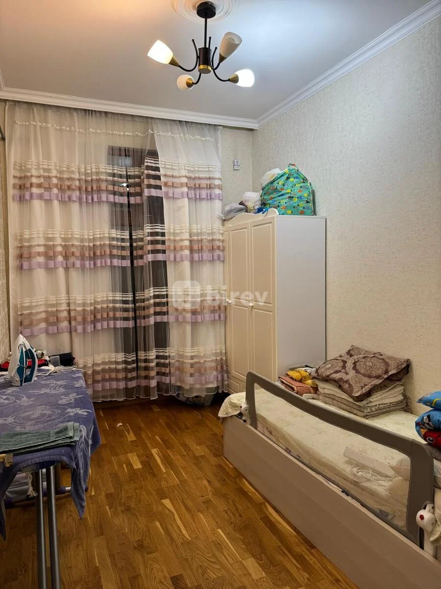 3-комнатная квартира, 8-й микрорайон, Süleyman Sani Axundov küçəsi, Бинагадинский район — фото 9