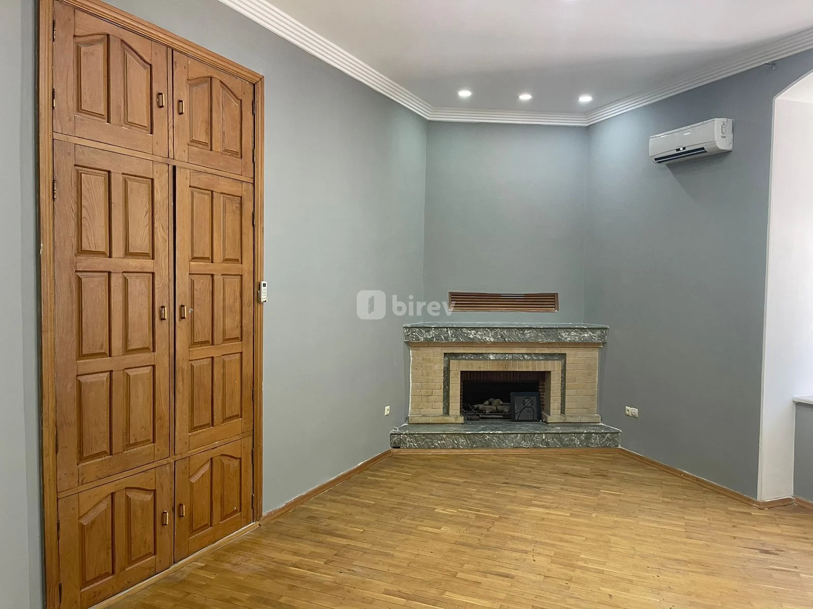 Ofis, Nəsimi rayonu, Neftçilər pr., Bakı şəhəri — şəkil 1