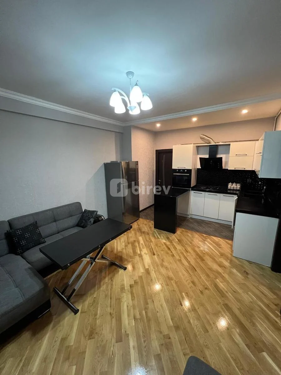 3 otaqlı mənzil, Xətai rayonu, Xətai pr., Bakı şəhəri — şəkil 1