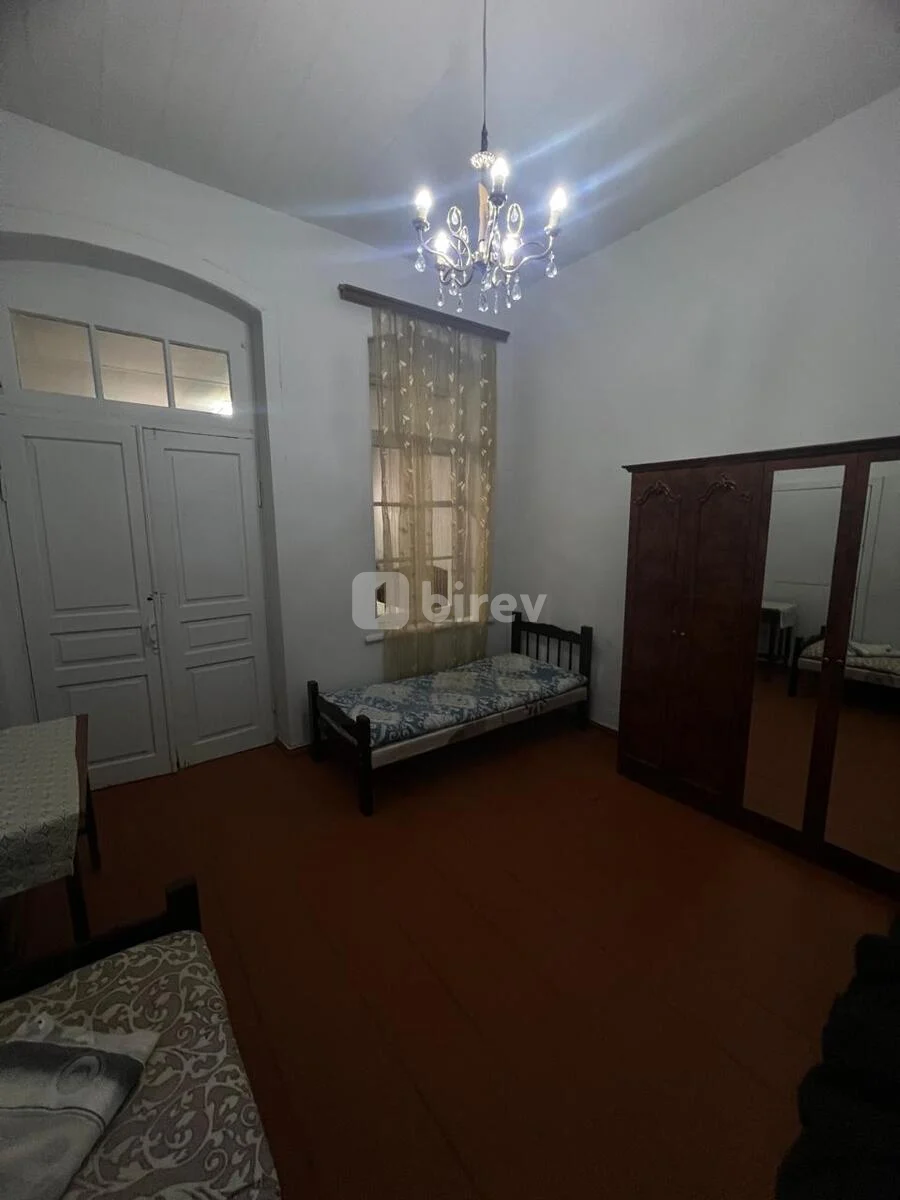 2 otaqlı həyət evi, 20-ci sahə q., Ö.Nemətzadə küç, Səbail rayonu — şəkil 3