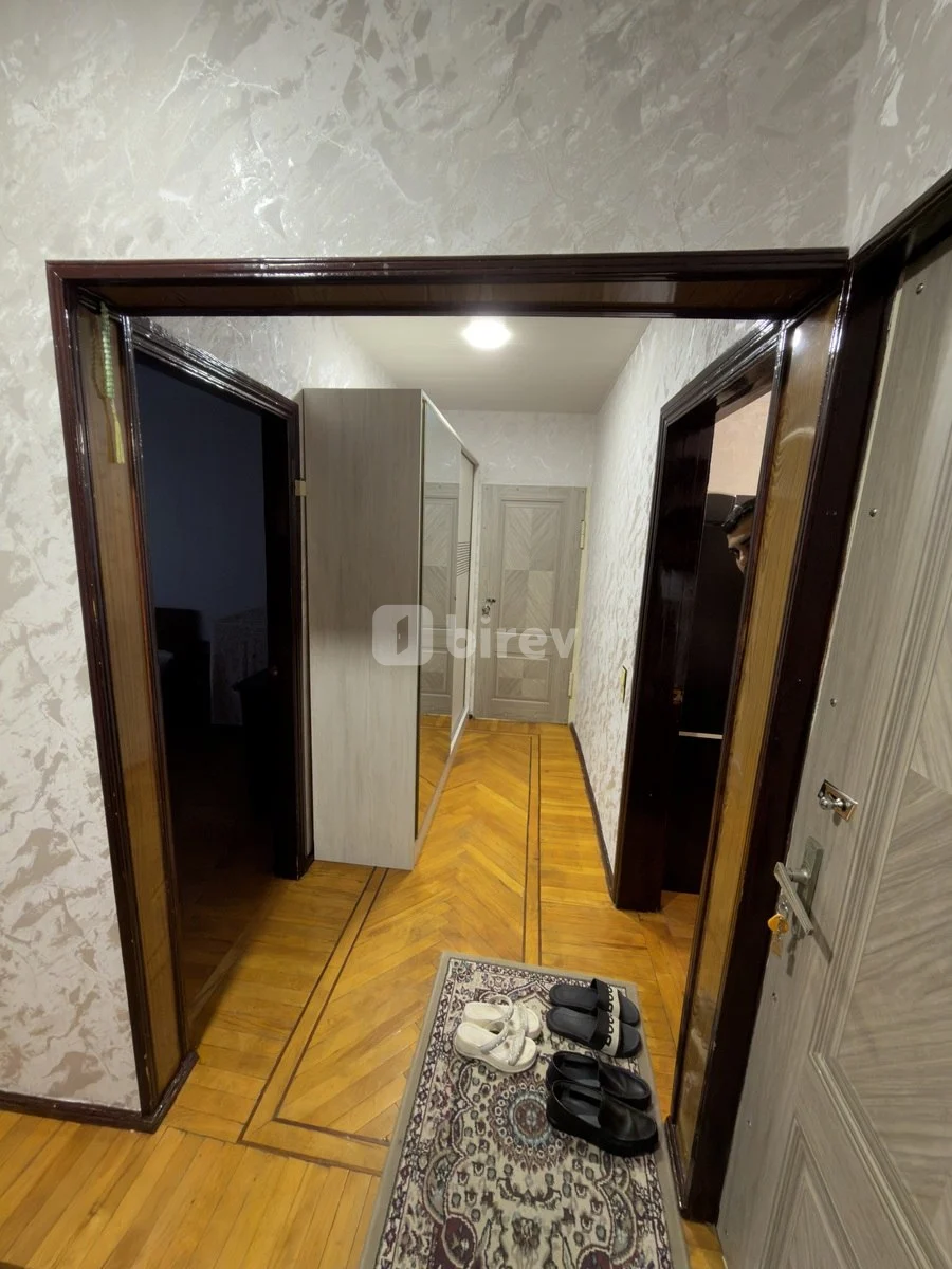 2 otaqlı mənzil, 8-ci kilometr q., Qara qarayev pr 51/57, Nizami rayonu — şəkil 1