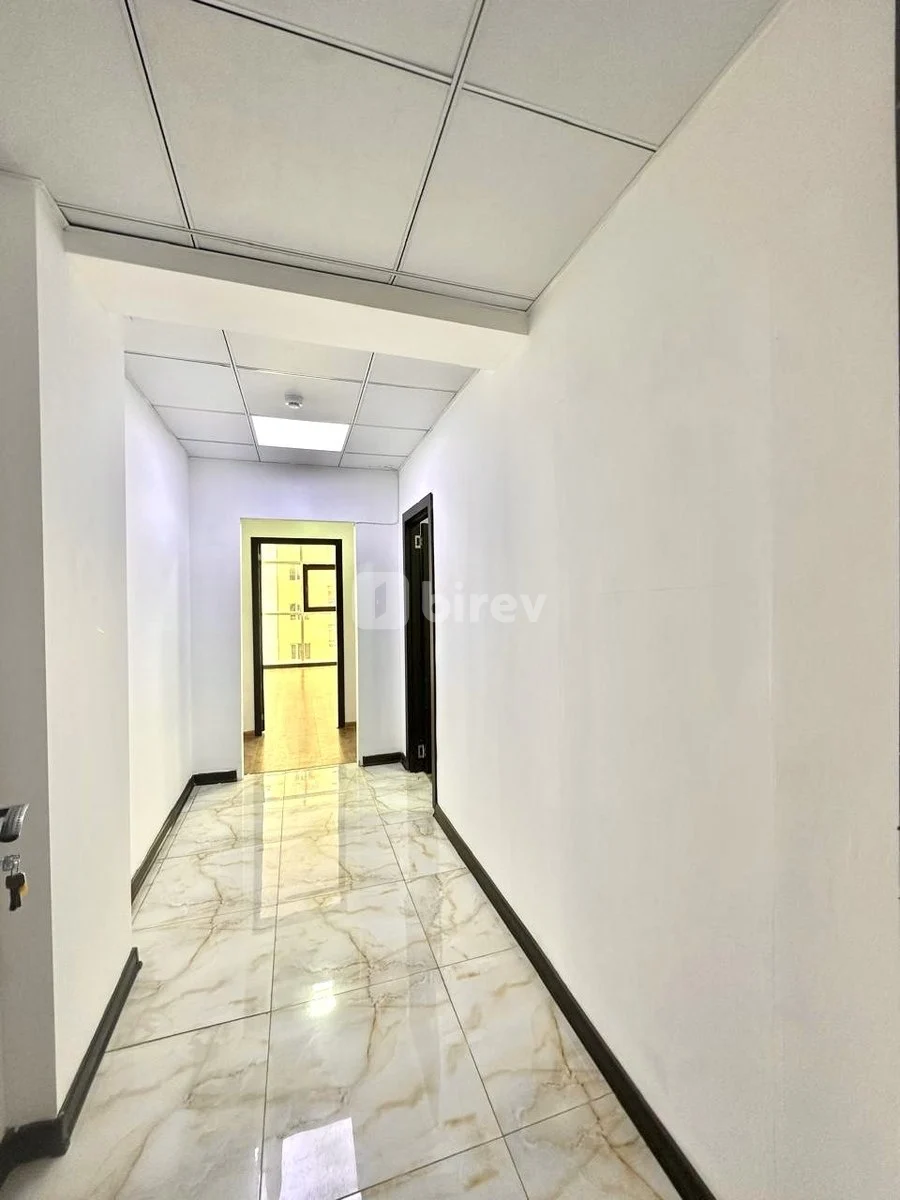 Ofis, Nəsimi rayonu, Rəşid Behbudov küçəsi, Bakı şəhəri — şəkil 1