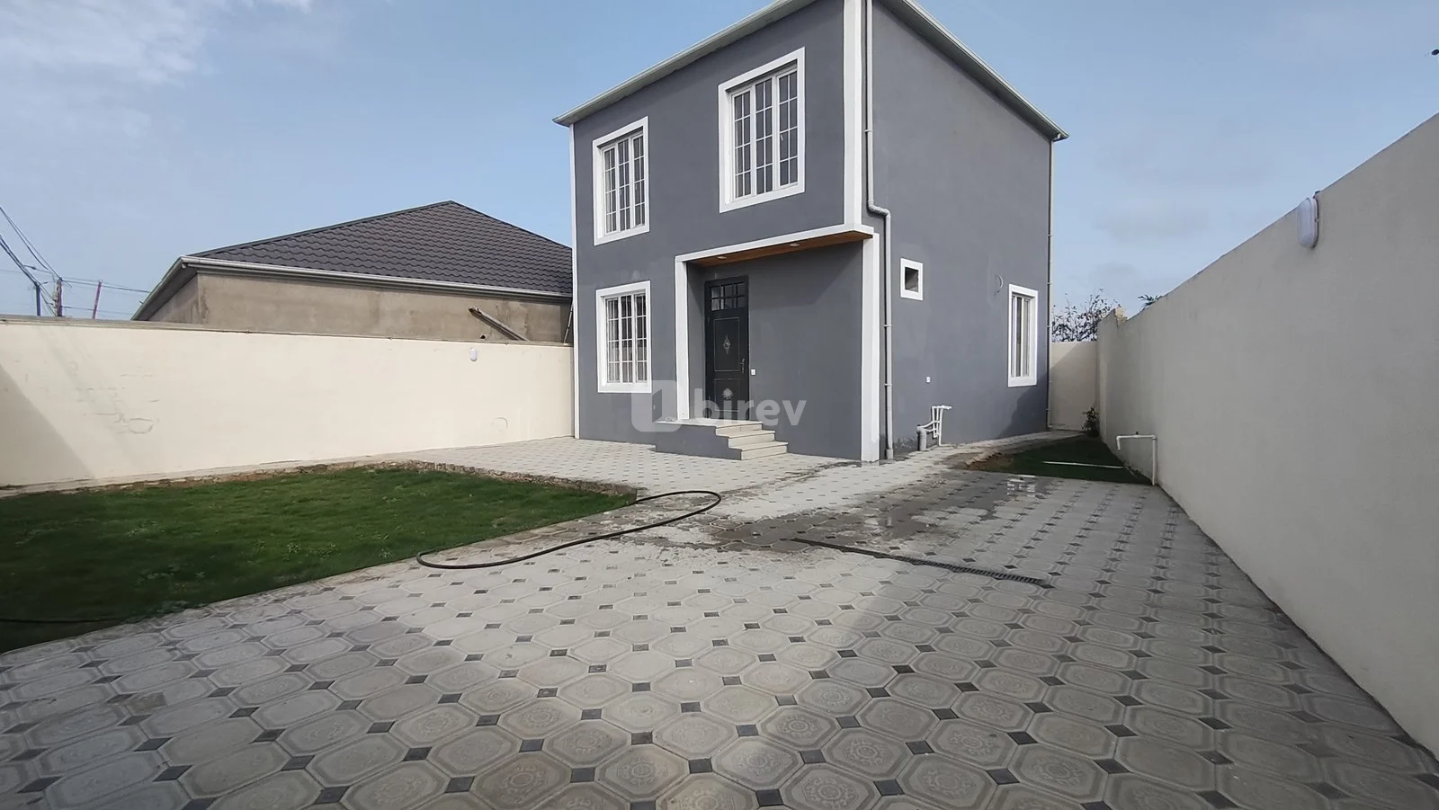 5 otaqlı həyət evi, Saray q., Saray qəs., Abşeron rayonu — şəkil 1